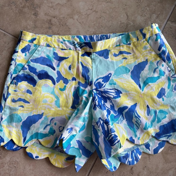 NWT Lilly Pulitzer Buttercup Shorts - Ylang Ylang Love Print, Size 2 - Picture 2 of 8